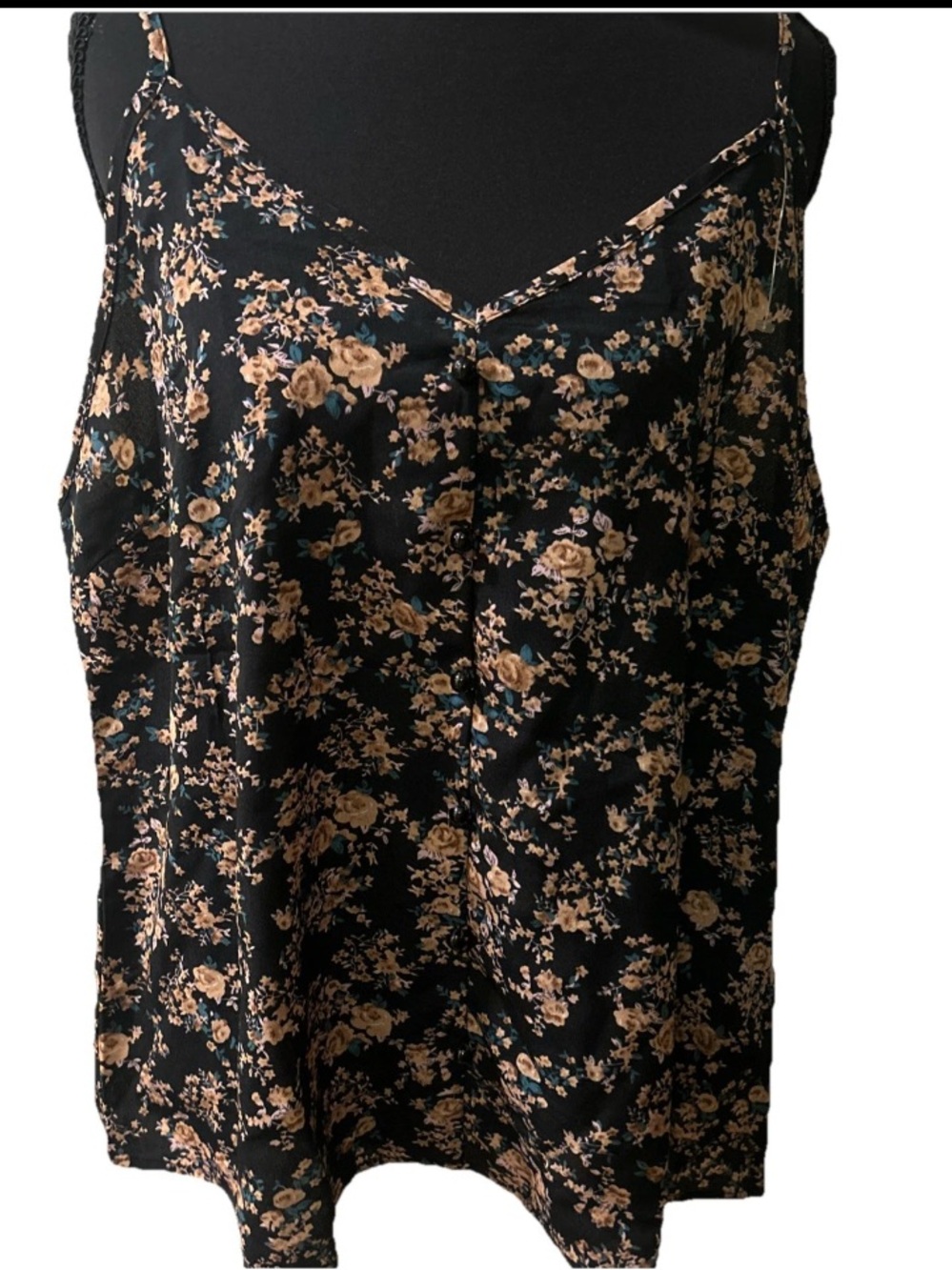 🆕SHEIN Curve Black Floral V-Neck Cami with Beige Flowers Romantic Flowy Chic 0X